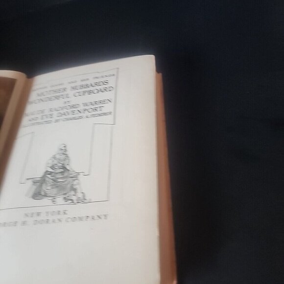 Vintage Mother Hubbard's Wonderful Cupboard (Warren and Davenport - 1924) - Picture 8 of 14